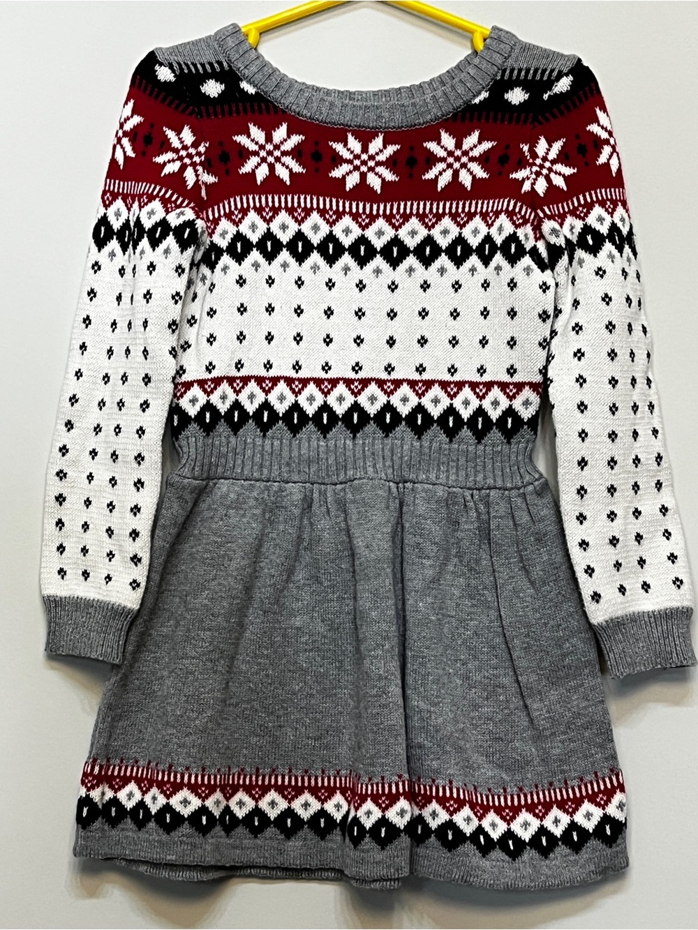 Like New 🍒 Gymboree 100% Cotton Grey, White & Red Fair Isle Knit Dress Sweater